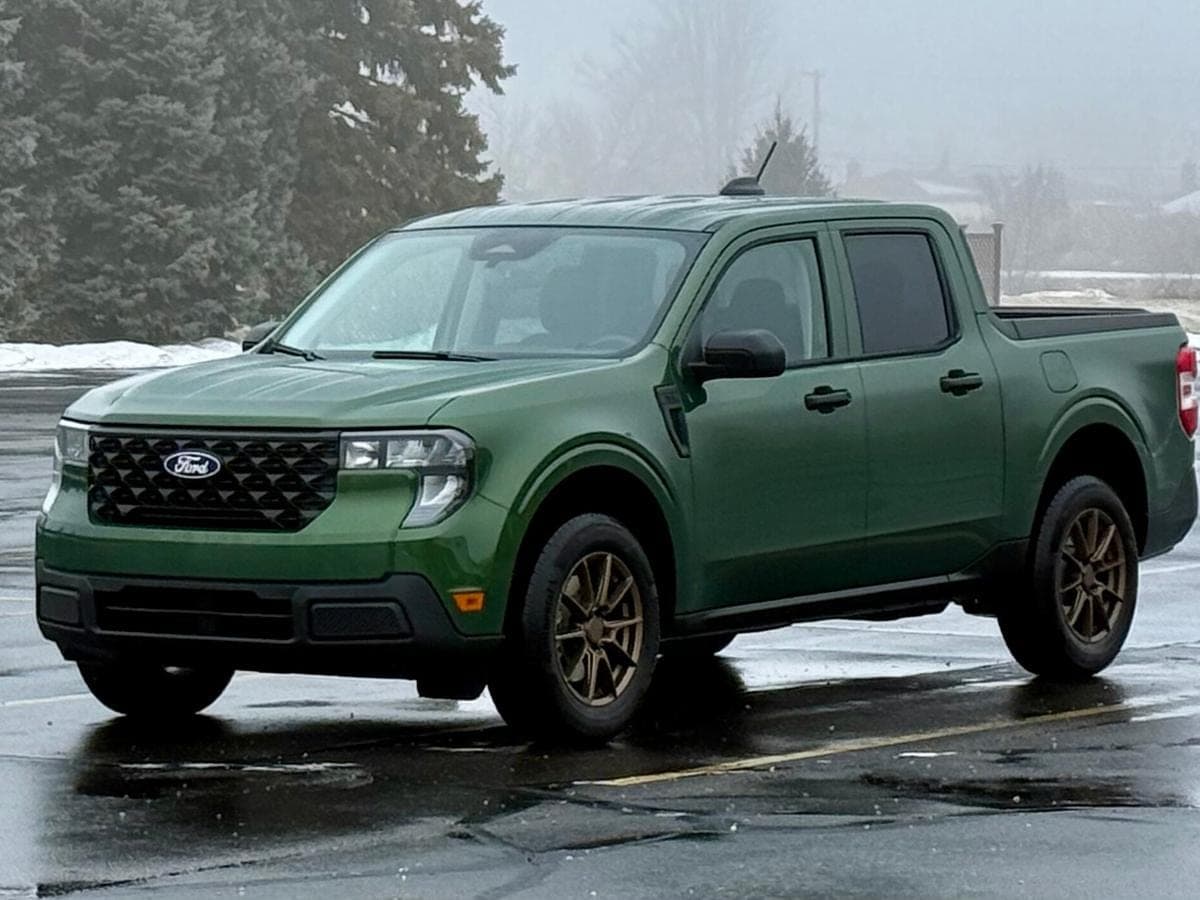 2025 Ford Maverick XL — photo 1