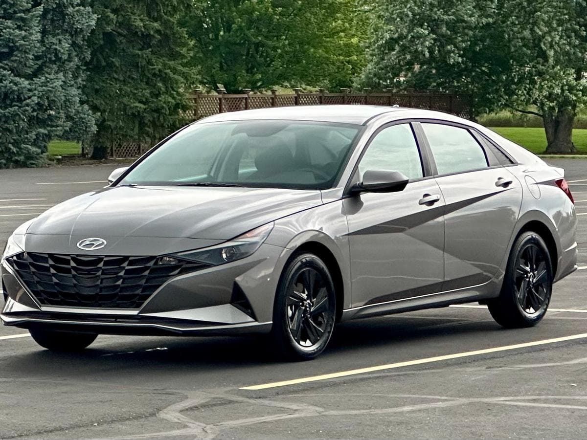 2023 Hyundai Elantra SEL — photo 1